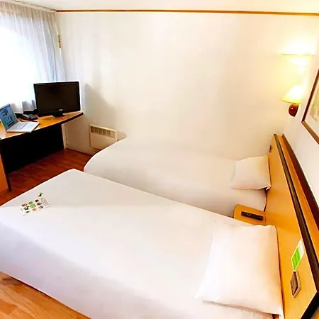 Campanile Hotell 3*