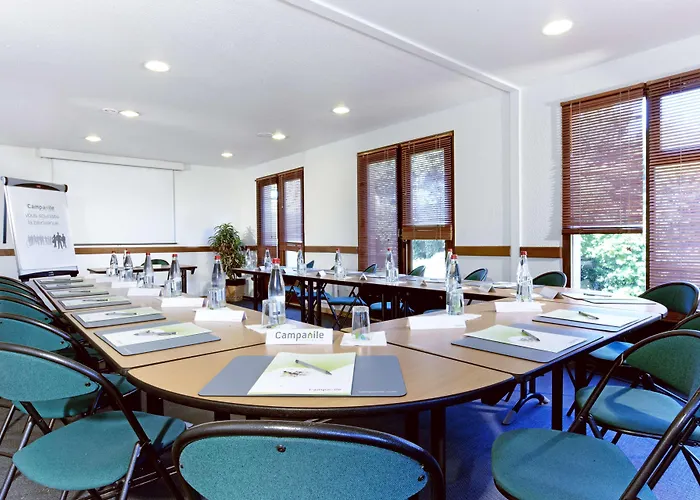 Campanile Hotel 3*